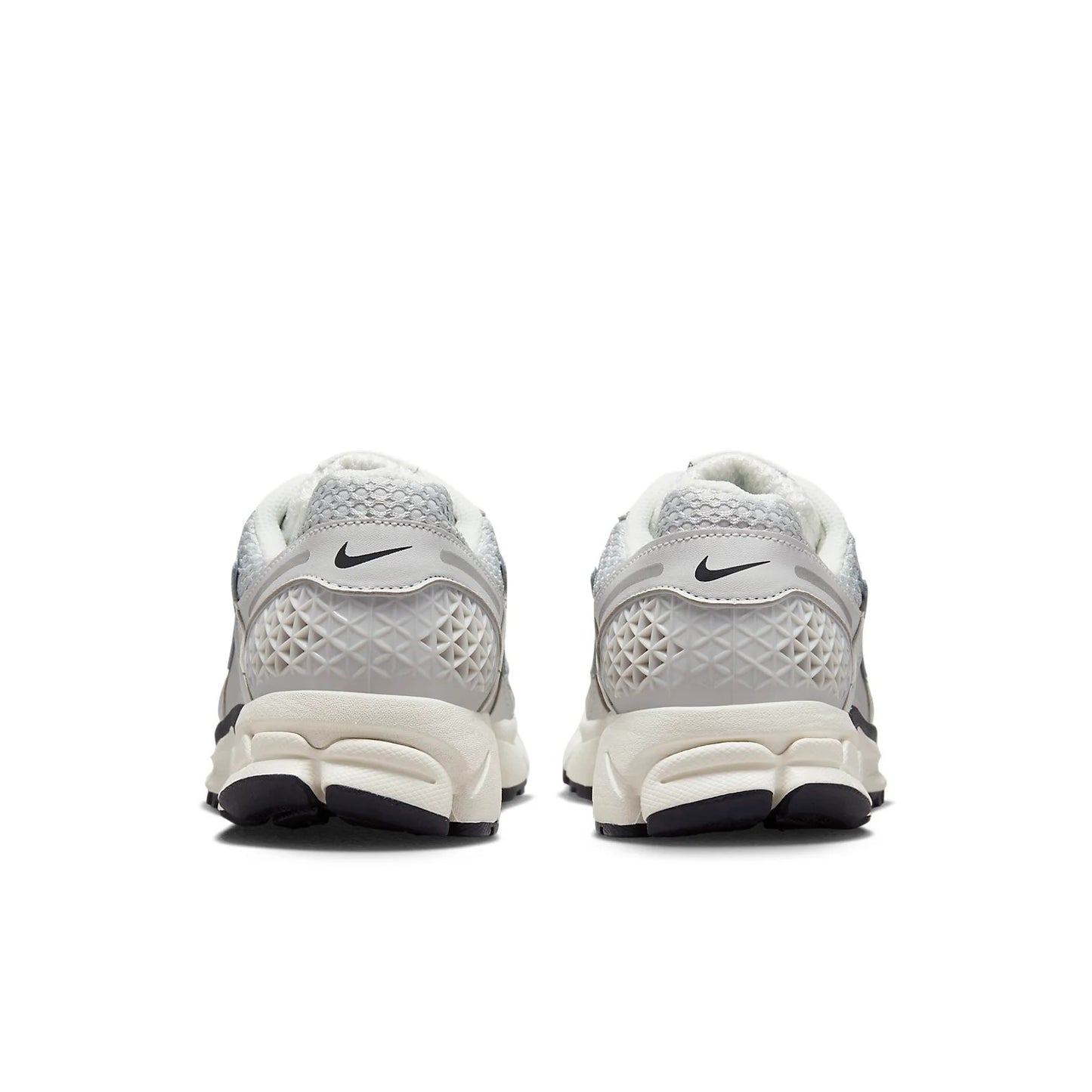 Nike Zoom Vomero 5 Photon Dust Metallic Silver